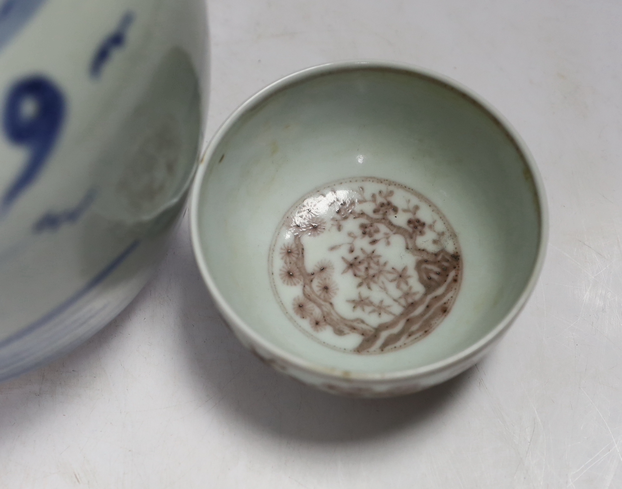 A Chinese vase, blue and white jar and a bowl, tallest 18.5cm